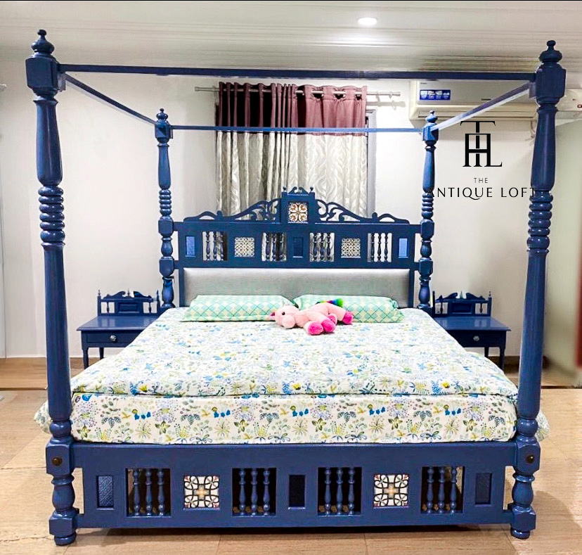 Chettinad 4 Poster Cushioned bed (Paint)