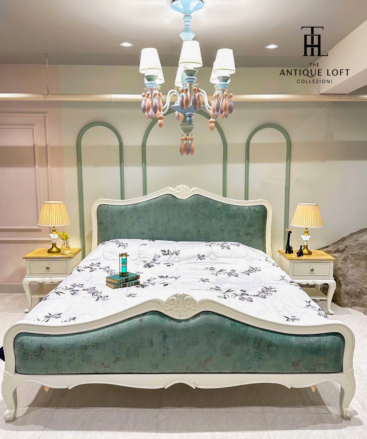 French Riviera cushion Bed