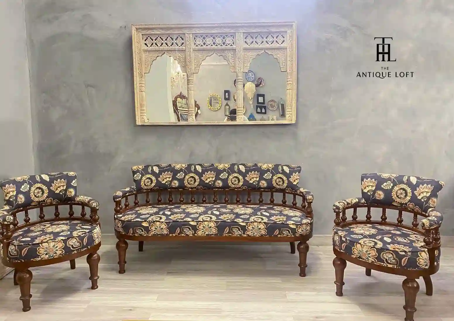 14 Spindles Dutch sofa