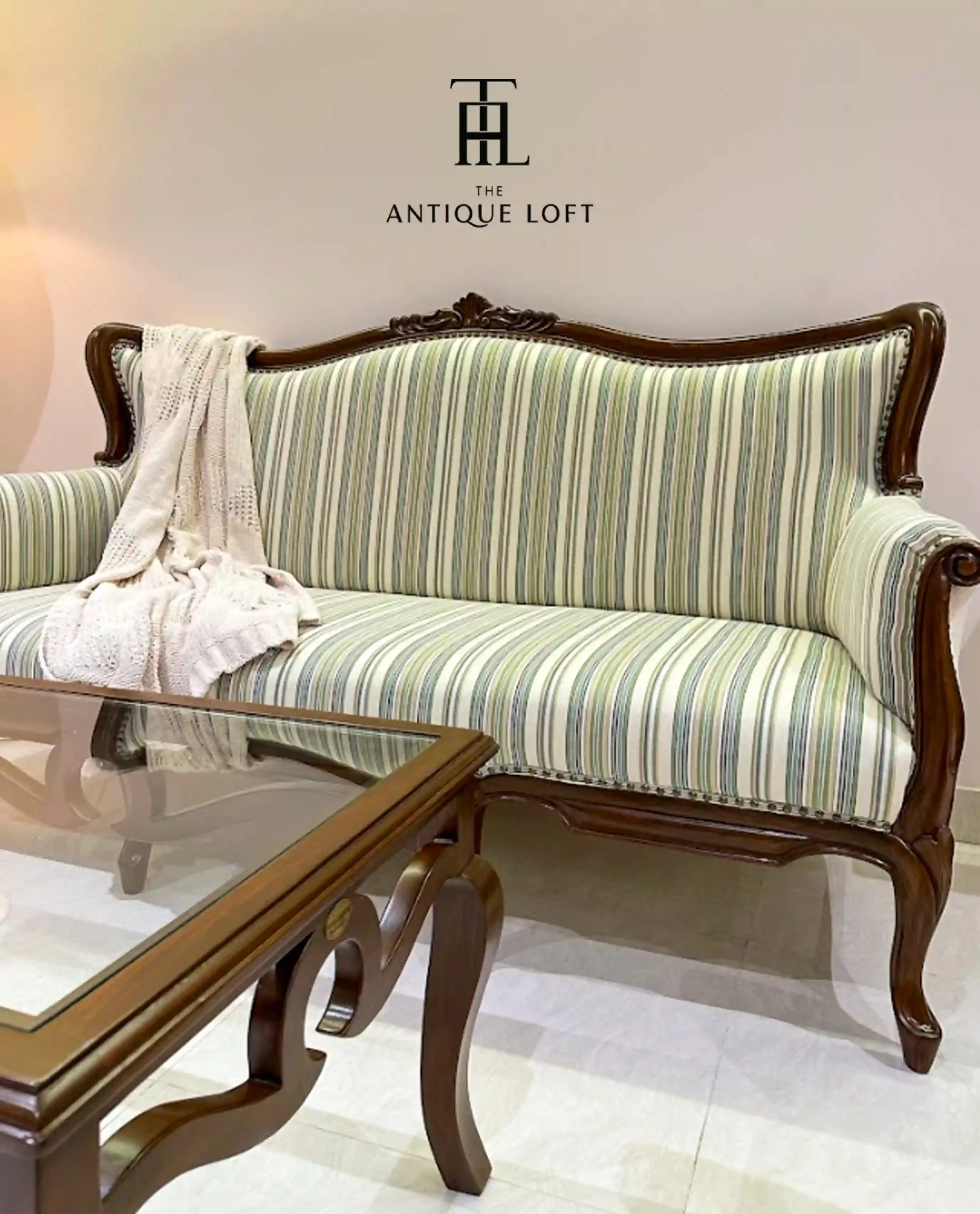 3 Queen Anne 1.0 Sofa