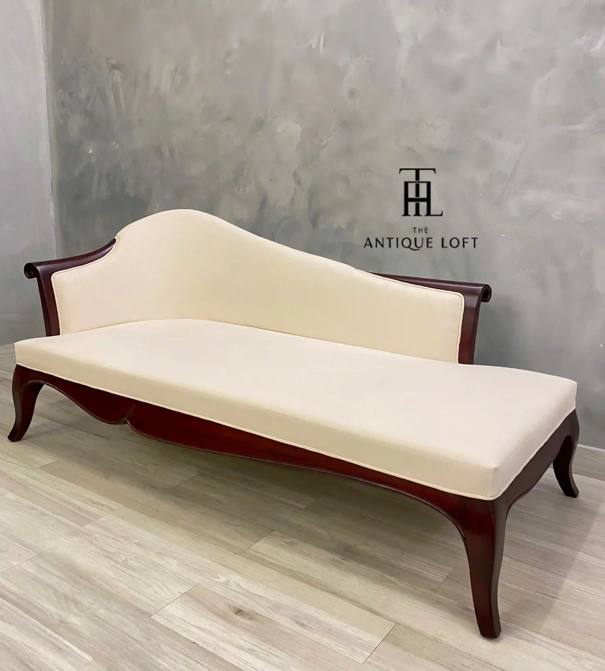 40 CG Chaise_ Divan